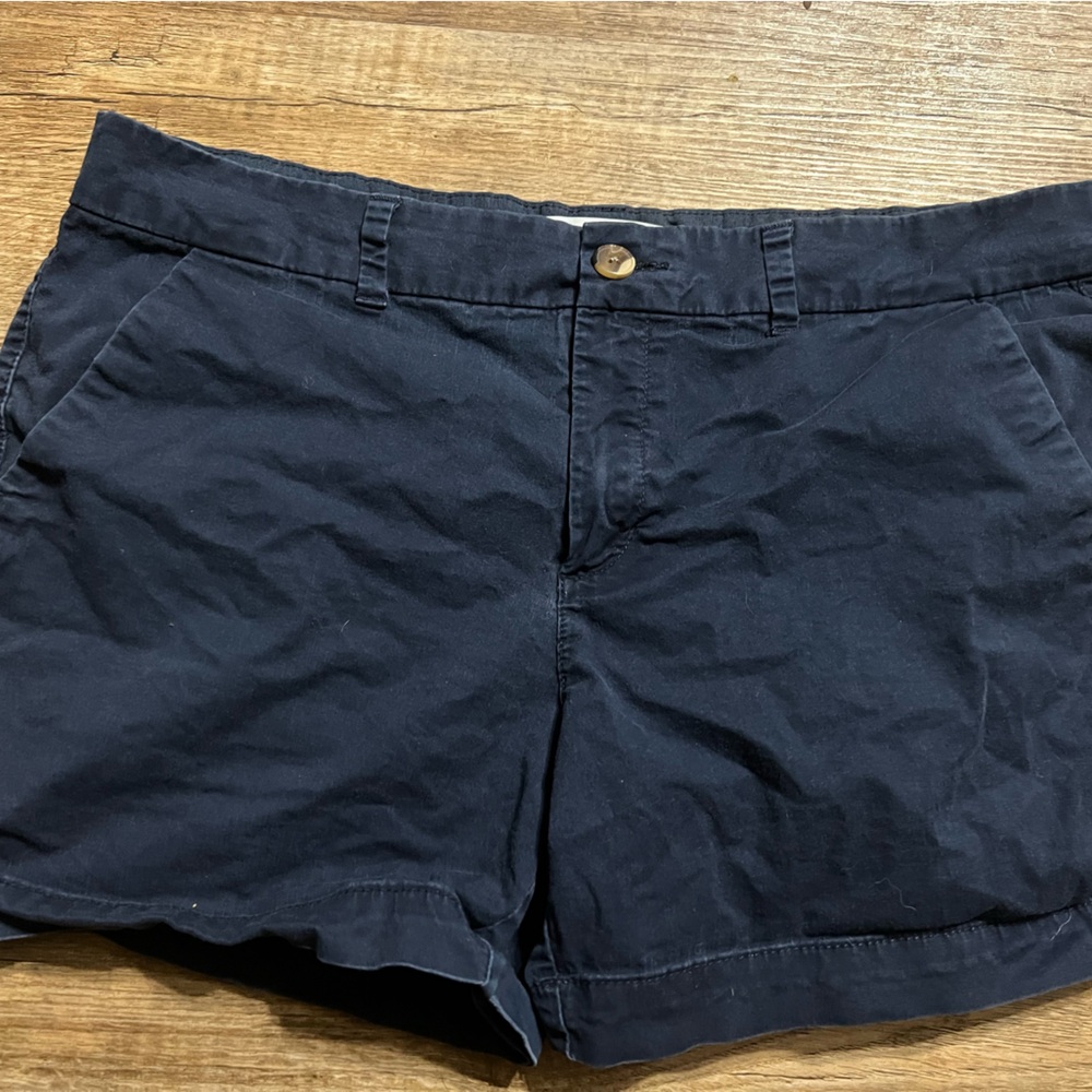 🌸😊🩳Old Navy Women's Navy Every Day Mid rise Shorts size 14